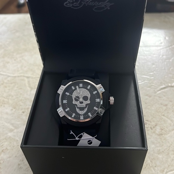 Ed Hardy men’s skull dial Matte Black silicone strap analog watch … - Picture 1 of 8